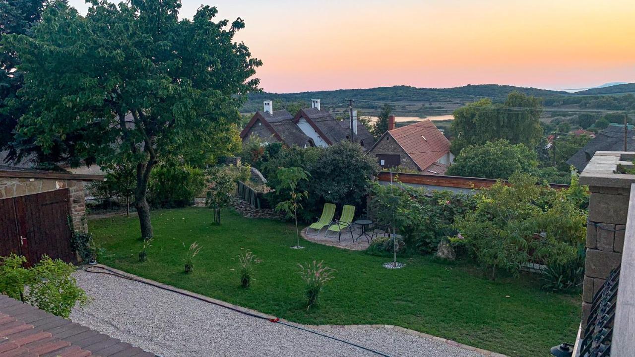 T.H.Ny Village Inn Cottage Tihany Dış mekan fotoğraf