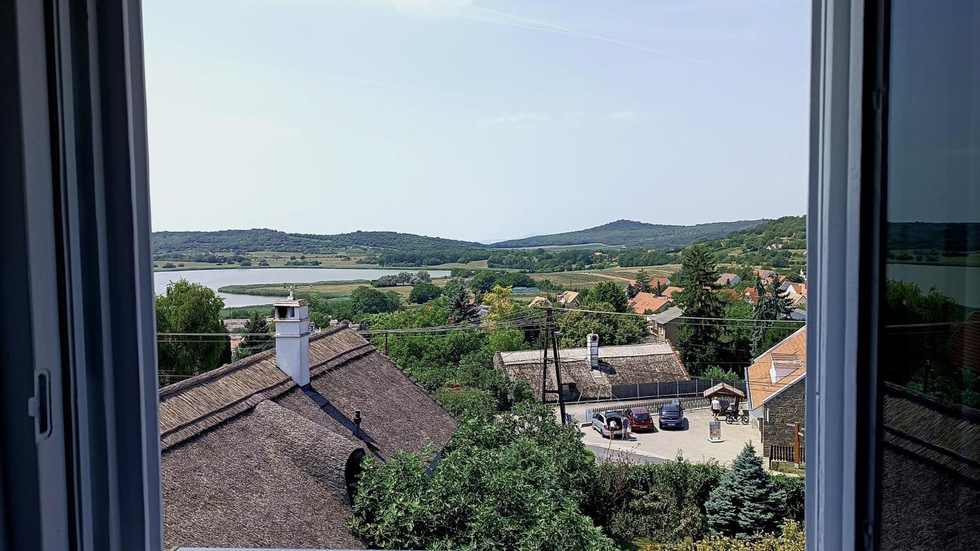 T.H.Ny Village Inn Cottage Tihany Dış mekan fotoğraf