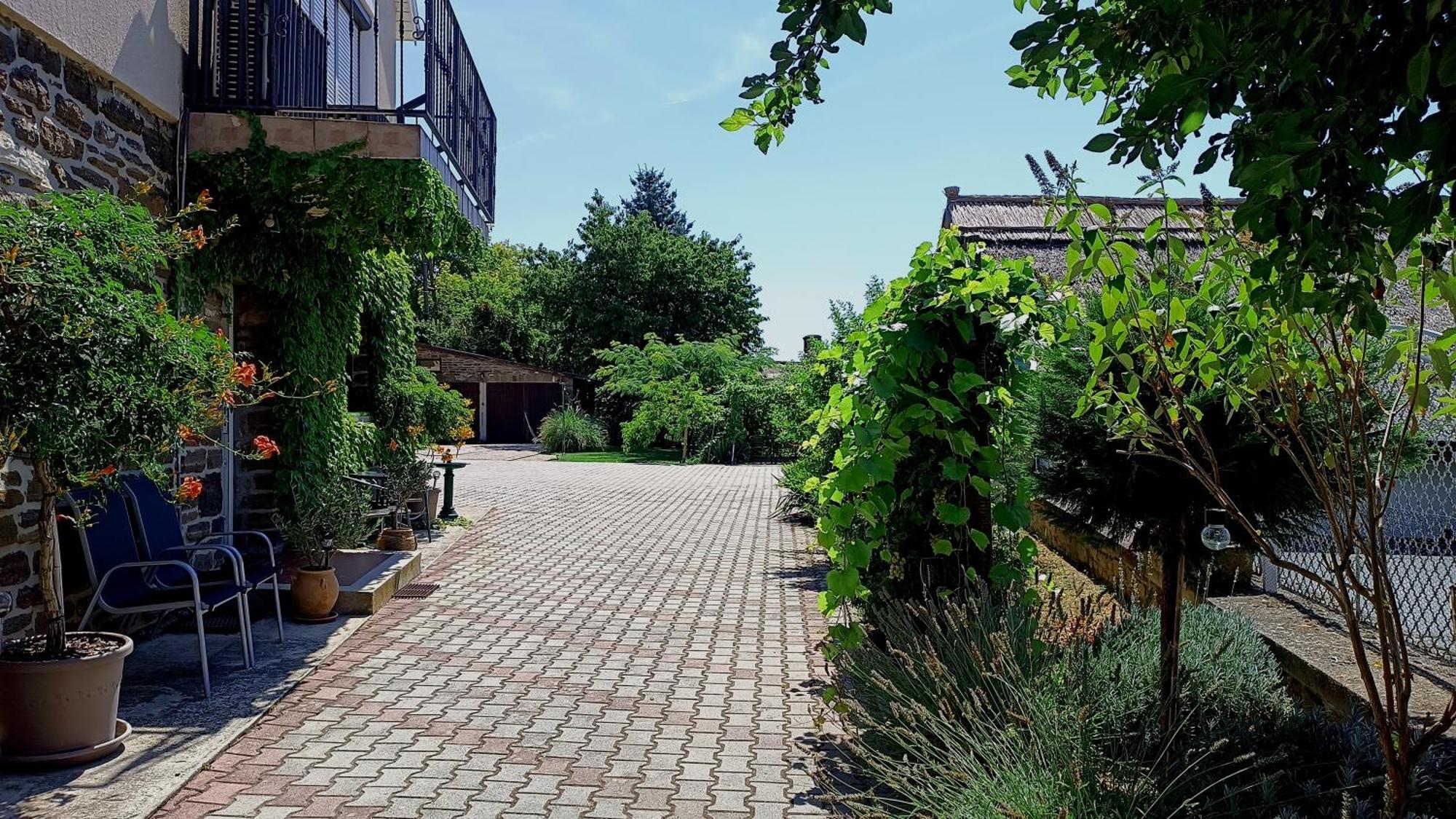 T.H.Ny Village Inn Cottage Tihany Dış mekan fotoğraf